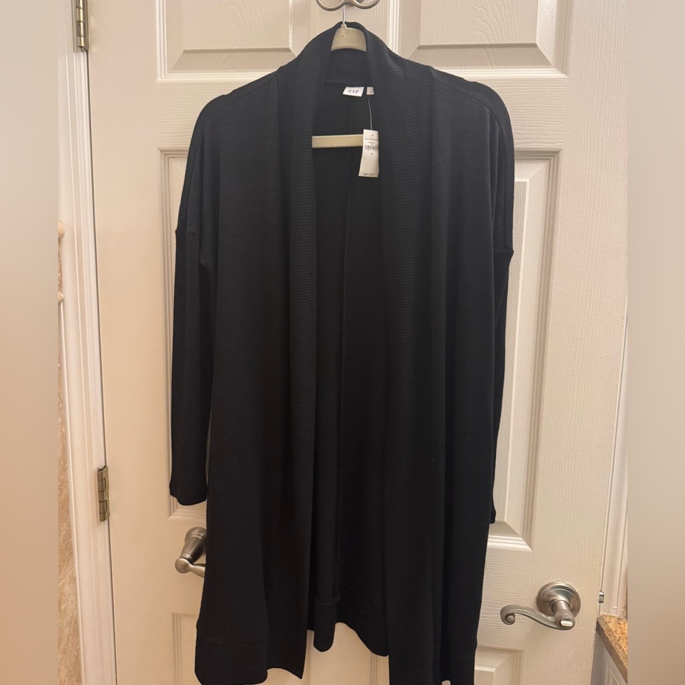 NWT: Women’s GAP Classic Black Cardigan Size S